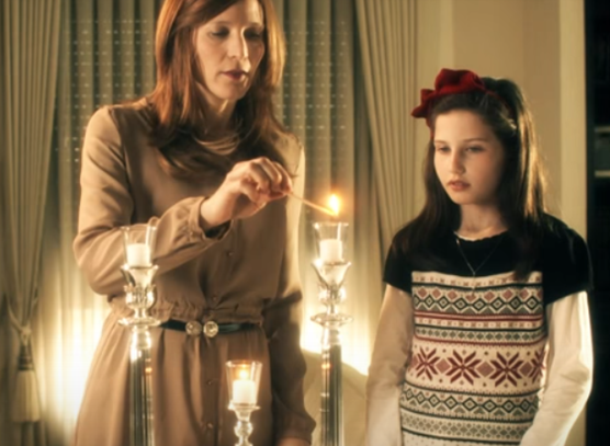 Lighting Shabbat Candles